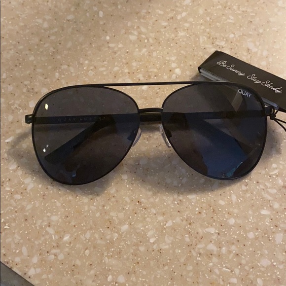 Quay Australia black sunglasses - Picture 2 of 4